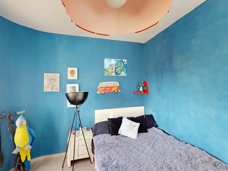 Discover your dream home in the charming seaside village of Benajarafe! This beautifully modernized property offers everything you need for luxurious Mediterranean living. The main house features two spacious bedrooms and a sleek, contemporary bathroom. A