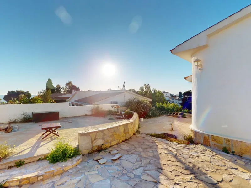 Discover your dream home in the charming seaside village of Benajarafe! This beautifully modernized property offers everything you need for luxurious Mediterranean living. The main house features two spacious bedrooms and a sleek, contemporary bathroom. A