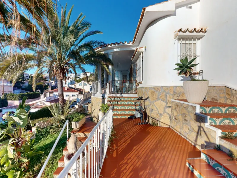 Discover your dream home in the charming seaside village of Benajarafe! This beautifully modernized property offers everything you need for luxurious Mediterranean living. The main house features two spacious bedrooms and a sleek, contemporary bathroom. A