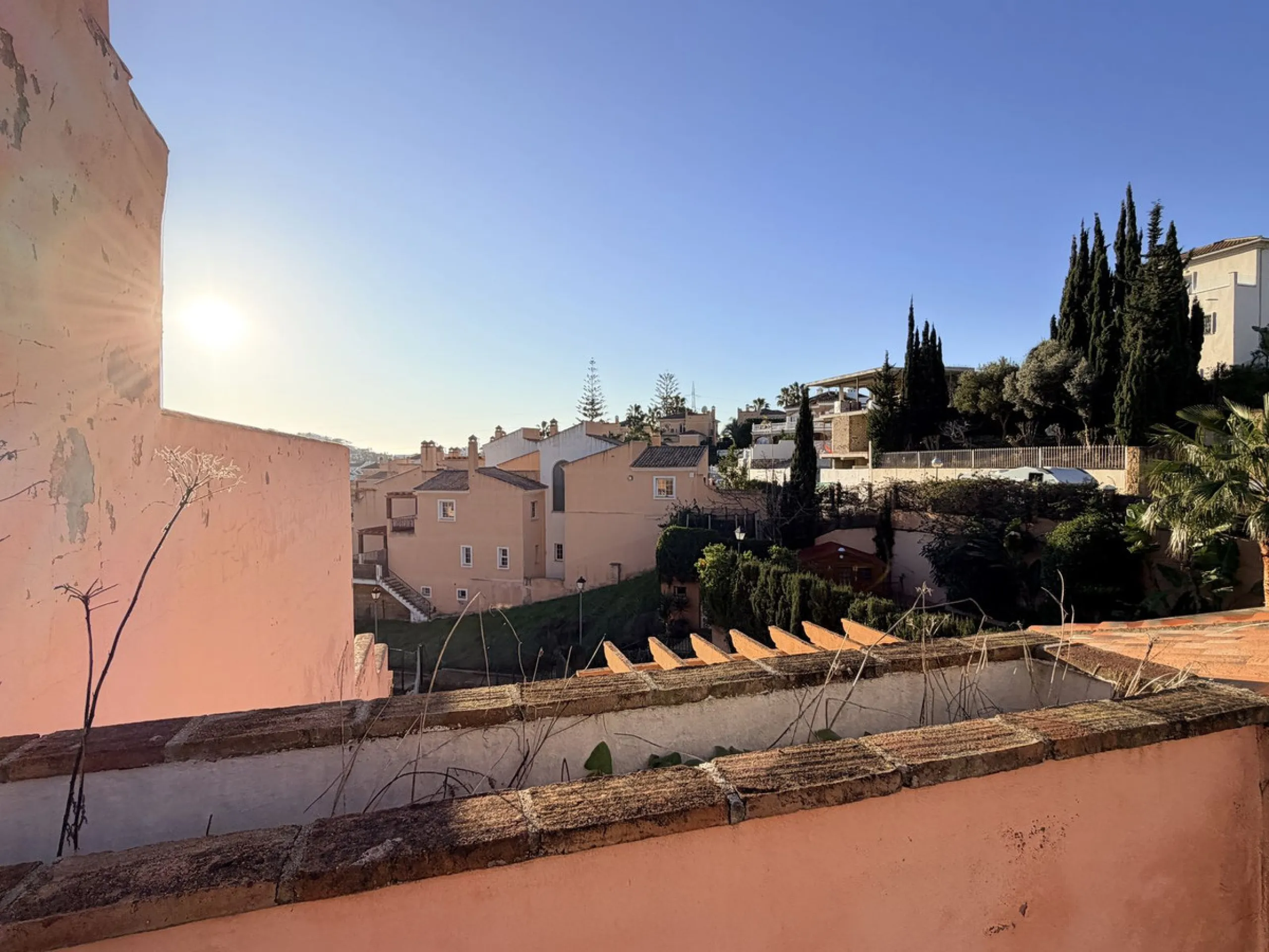 EXCLUSIVE OPPORTUNITY – SPACIOUS VILLA IN MIJAS (MÁLAGA) – SPECIAL SALE (AUCTION/OFFERS)