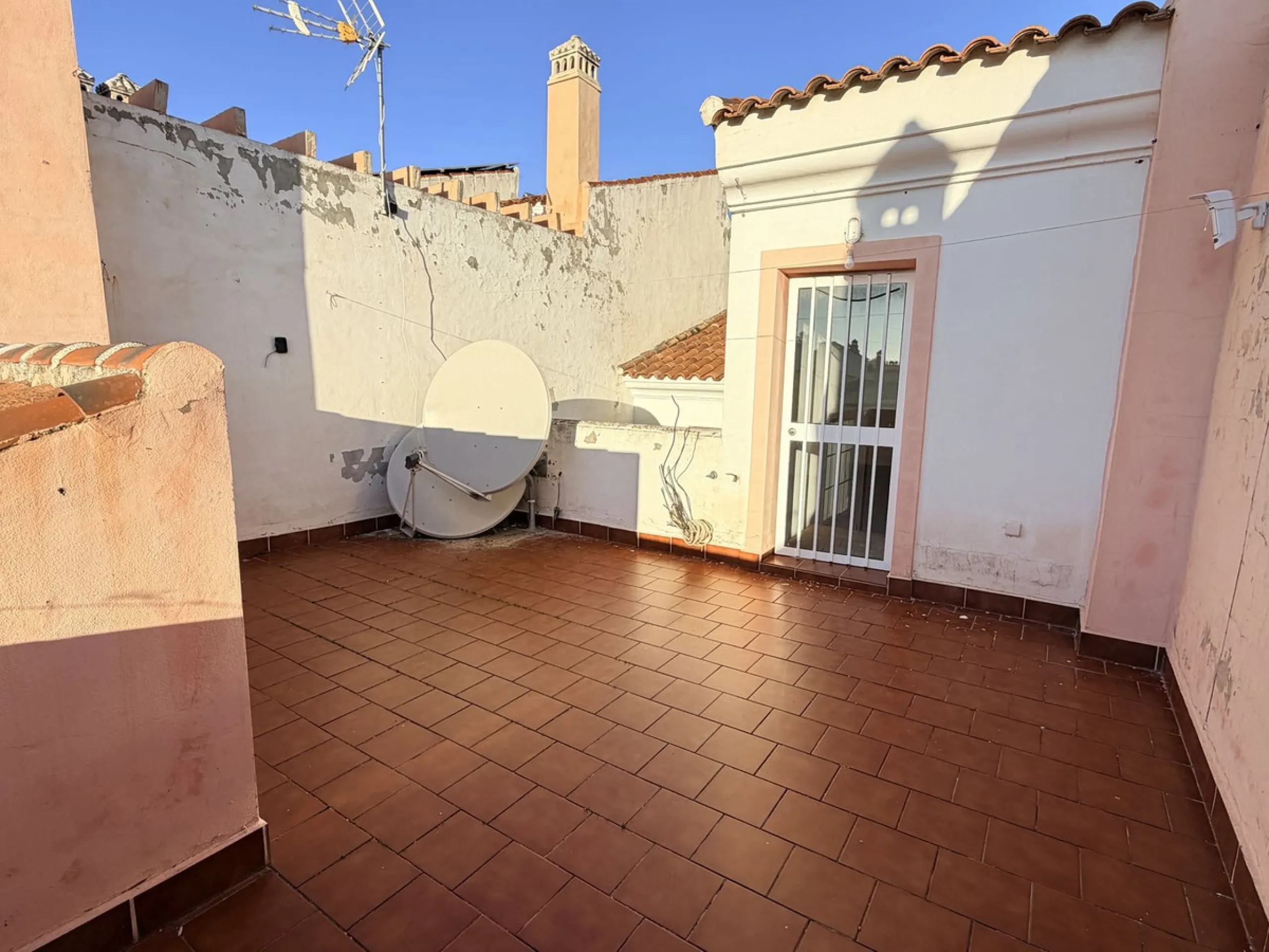EXCLUSIVE OPPORTUNITY – SPACIOUS VILLA IN MIJAS (MÁLAGA) – SPECIAL SALE (AUCTION/OFFERS)