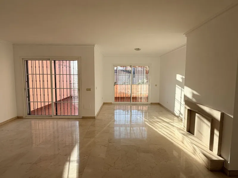 EXCLUSIVE OPPORTUNITY – SPACIOUS VILLA IN MIJAS (MÁLAGA) – SPECIAL SALE (AUCTION/OFFERS)