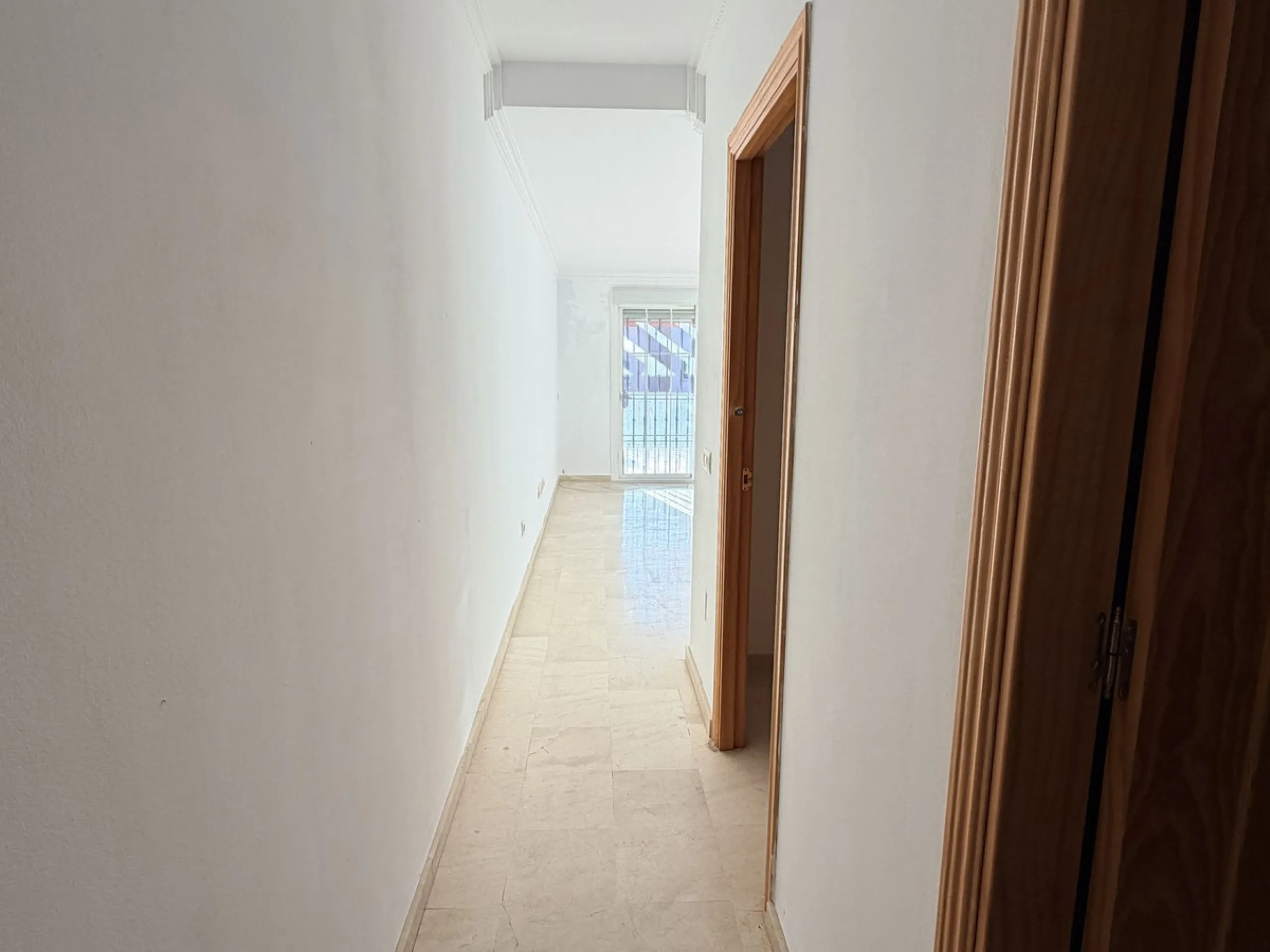 EXCLUSIVE OPPORTUNITY – SPACIOUS VILLA IN MIJAS (MÁLAGA) – SPECIAL SALE (AUCTION/OFFERS)
