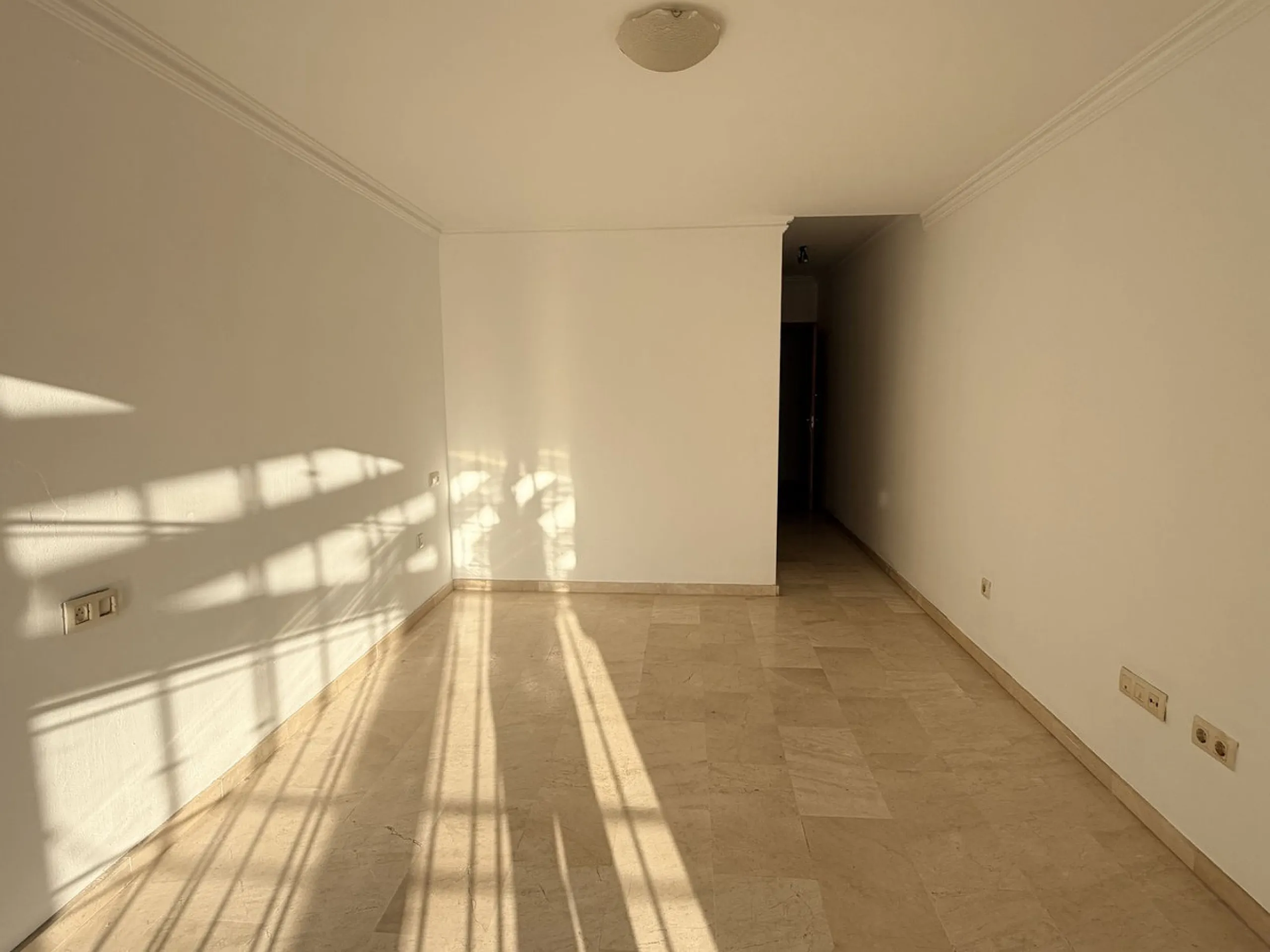 EXCLUSIVE OPPORTUNITY – SPACIOUS VILLA IN MIJAS (MÁLAGA) – SPECIAL SALE (AUCTION/OFFERS)