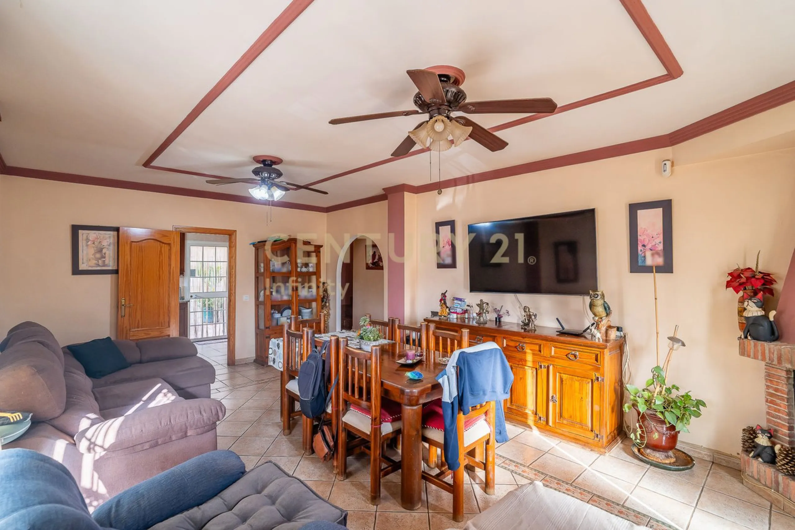 Stunning Urban/Rustic Home in Mijas, Málaga – 274 m² of Comfort and Style