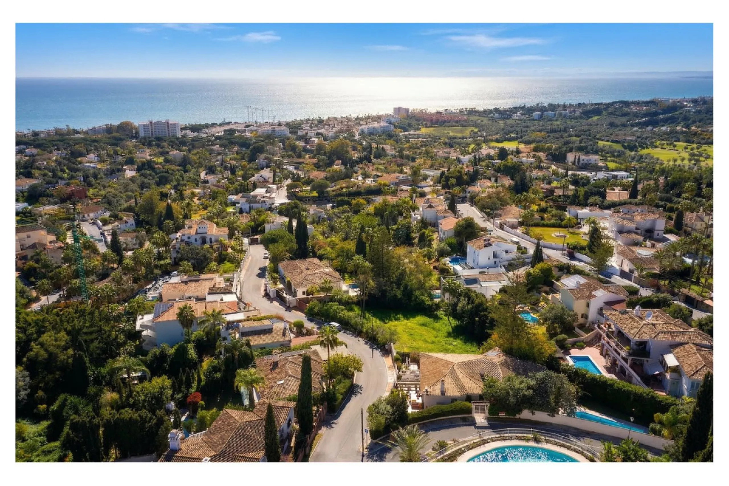 Plot - Residential Plot в продаже в Marbella, Málaga. Площадь участка 1306 м²