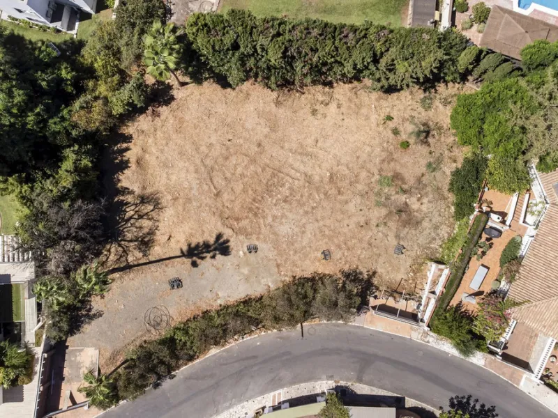 Plot - Residential Plot в продаже в Marbella, Málaga. Площадь участка 1306 м²