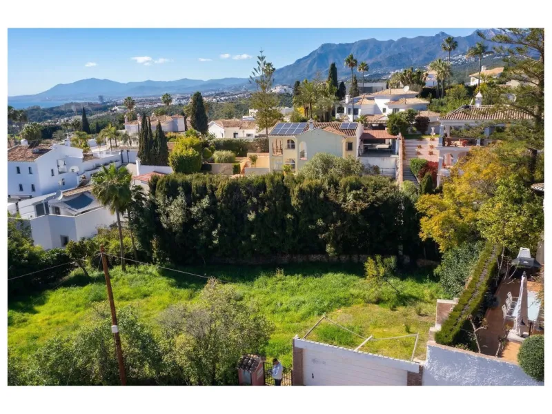 Plot - Residential Plot в продаже в Marbella, Málaga. Площадь участка 1306 м²