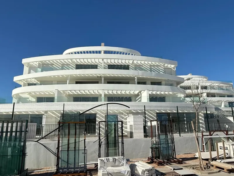Apartment - Middle Floor Apartment в продаже в Mijas, Málaga. В доме 1 спален и 1 ванных комнат. Площадь дома 49 м²