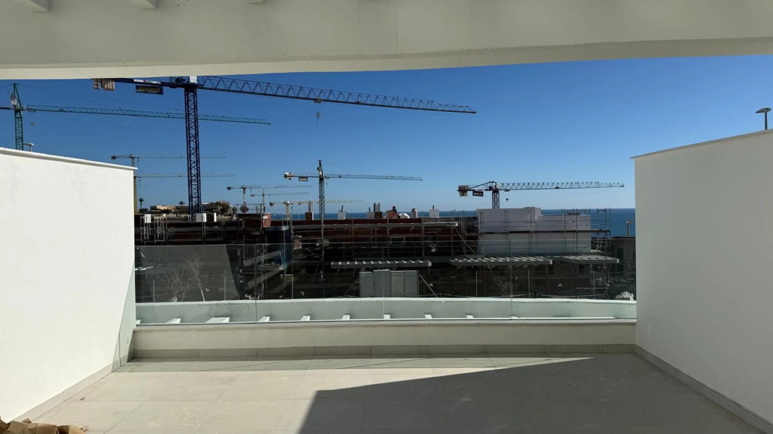 Apartment - Middle Floor Apartment в продаже в Mijas, Málaga. В доме 1 спален и 1 ванных комнат. Площадь дома 49 м²