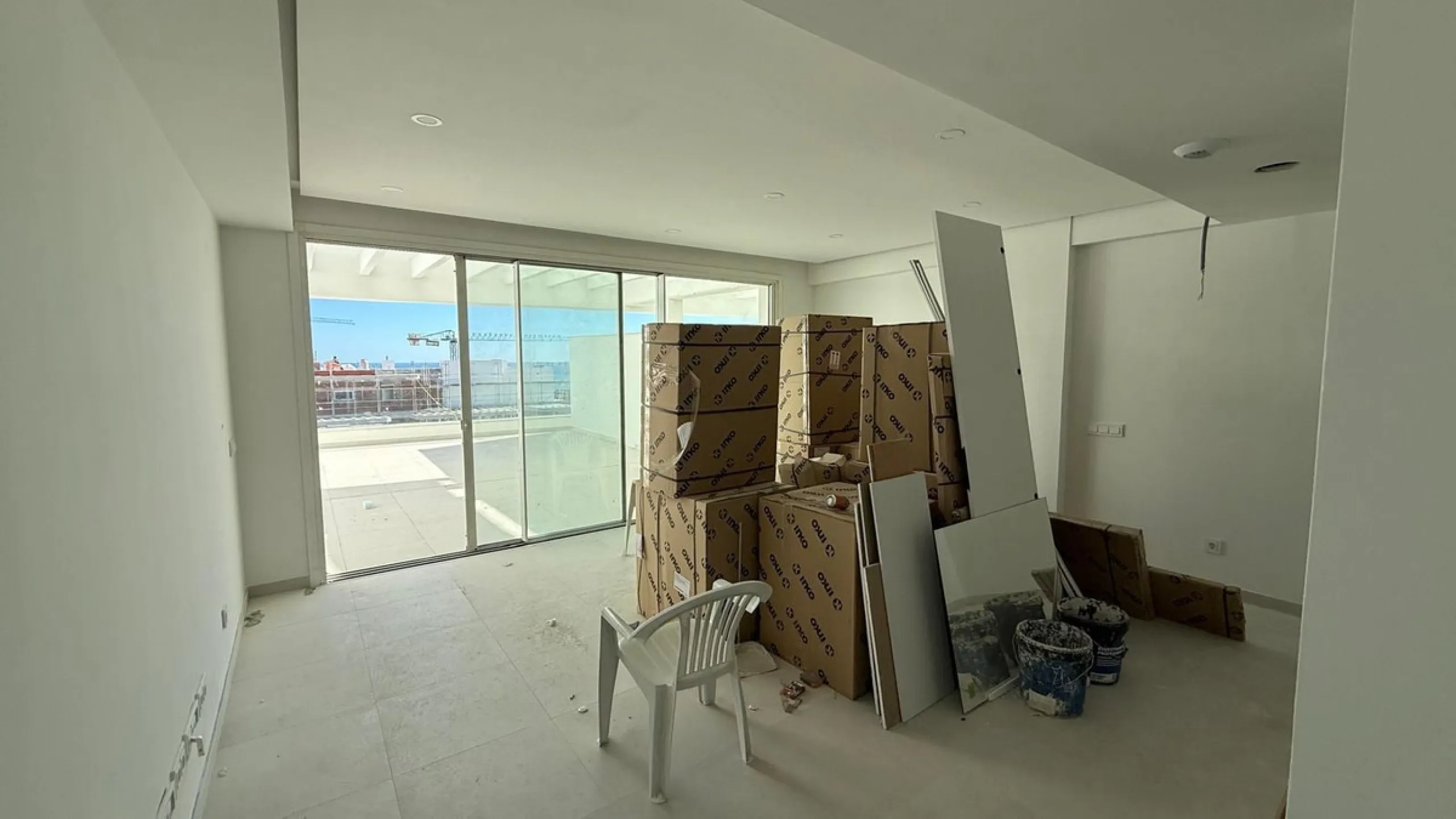Apartment - Middle Floor Apartment в продаже в Mijas, Málaga. В доме 1 спален и 1 ванных комнат. Площадь дома 49 м²