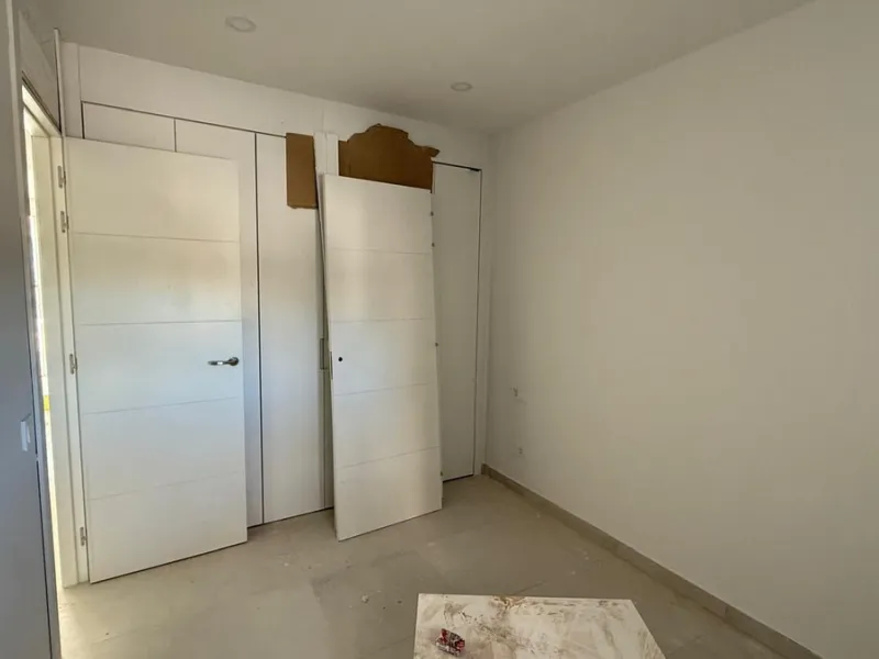 Apartment - Middle Floor Apartment в продаже в Mijas, Málaga. В доме 1 спален и 1 ванных комнат. Площадь дома 49 м²