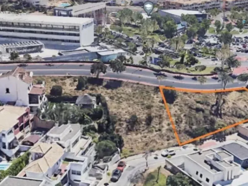 Plot - Residential Plot в продаже в Benalmadena, Málaga. Площадь дома 230 м². Площадь участка 922 м²