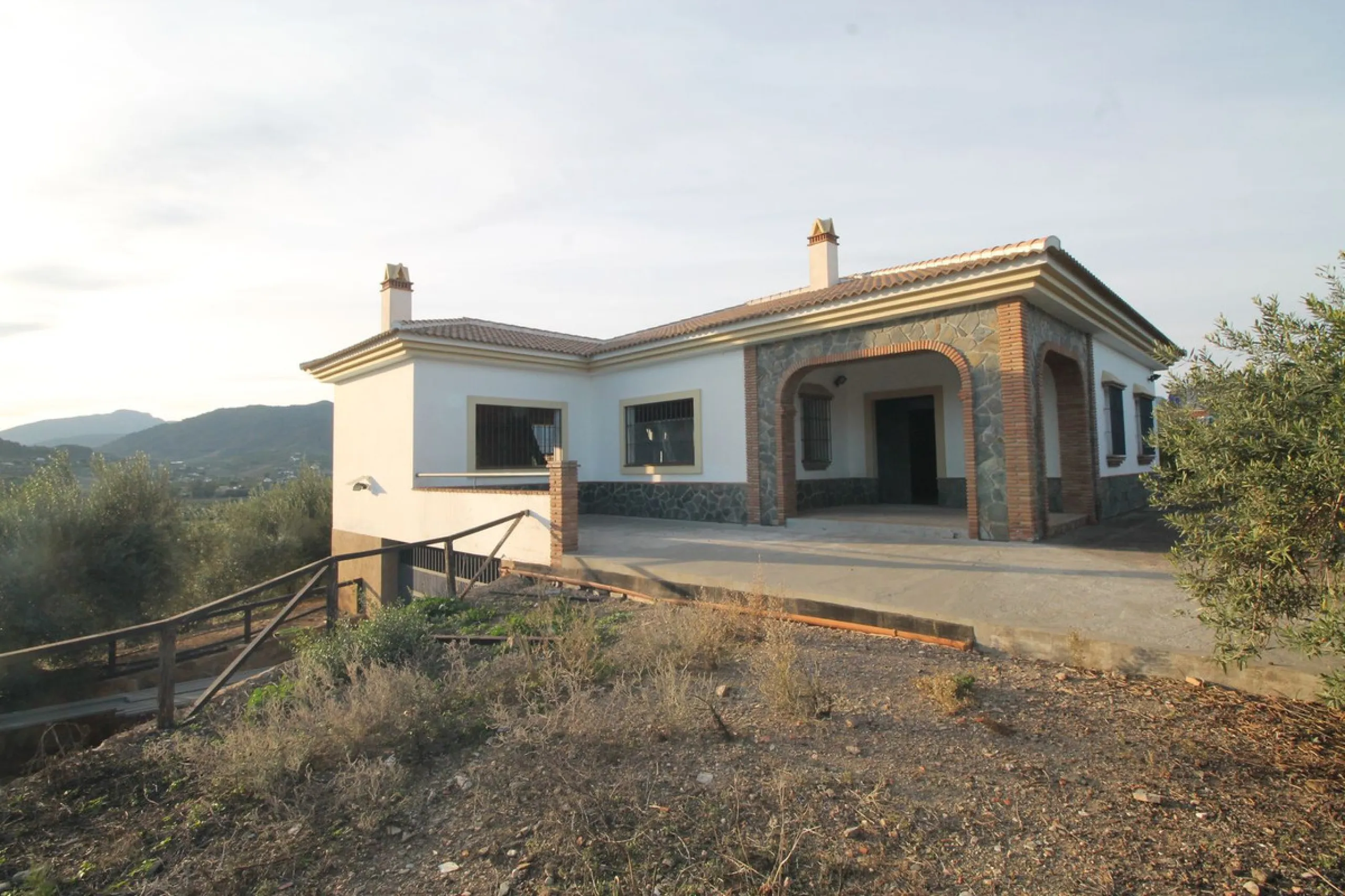 Plot - Residential Plot в продаже в Alora, Málaga. Площадь дома 330 м². Площадь участка 10000 м²