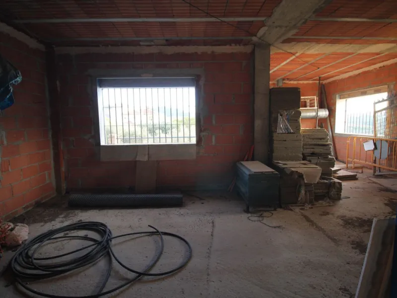 Plot - Residential Plot в продаже в Alora, Málaga. Площадь дома 330 м². Площадь участка 10000 м²