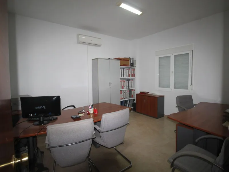Plot - Residential Plot в продаже в Alora, Málaga. Площадь дома 330 м². Площадь участка 10000 м²