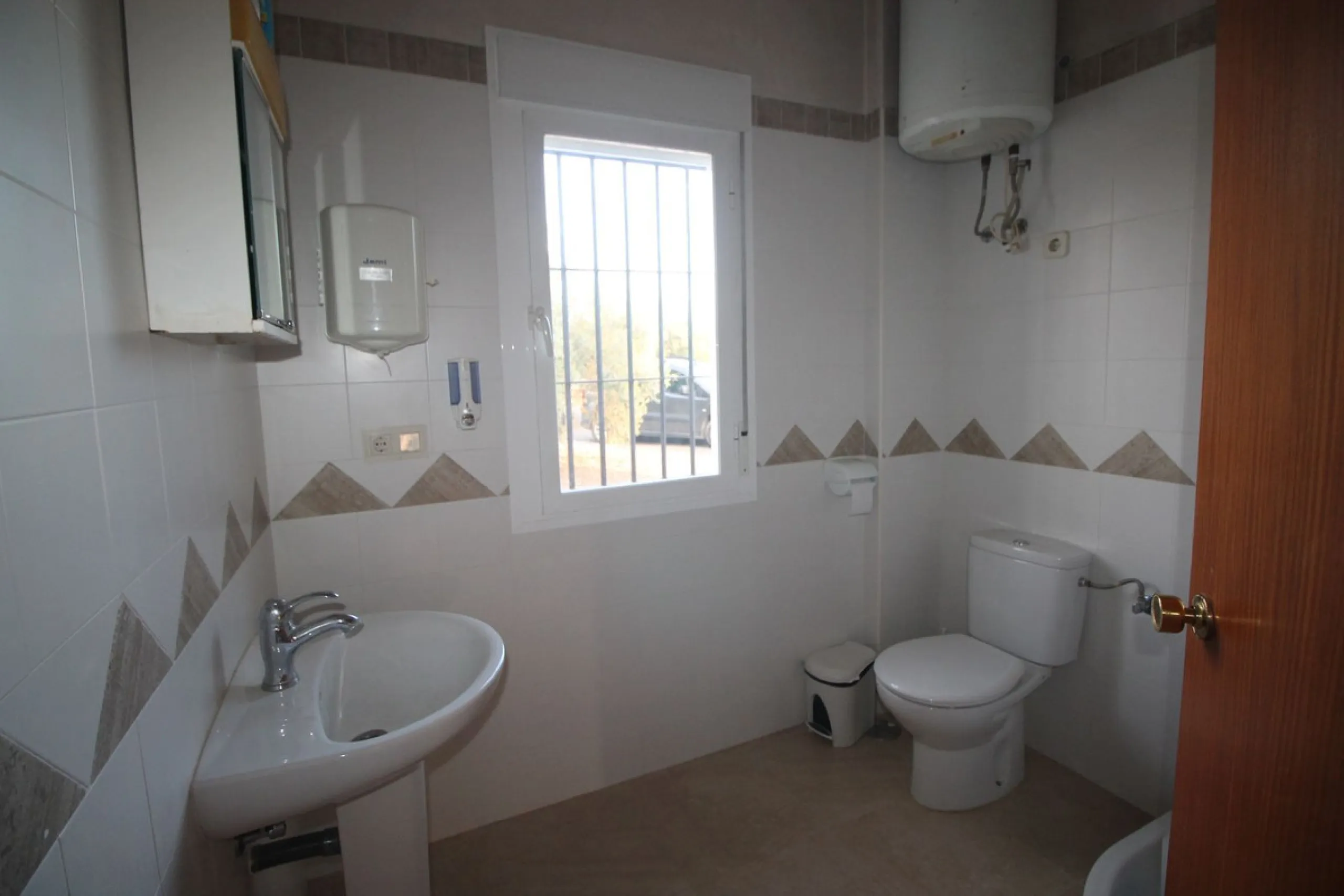 Plot - Residential Plot в продаже в Alora, Málaga. Площадь дома 330 м². Площадь участка 10000 м²