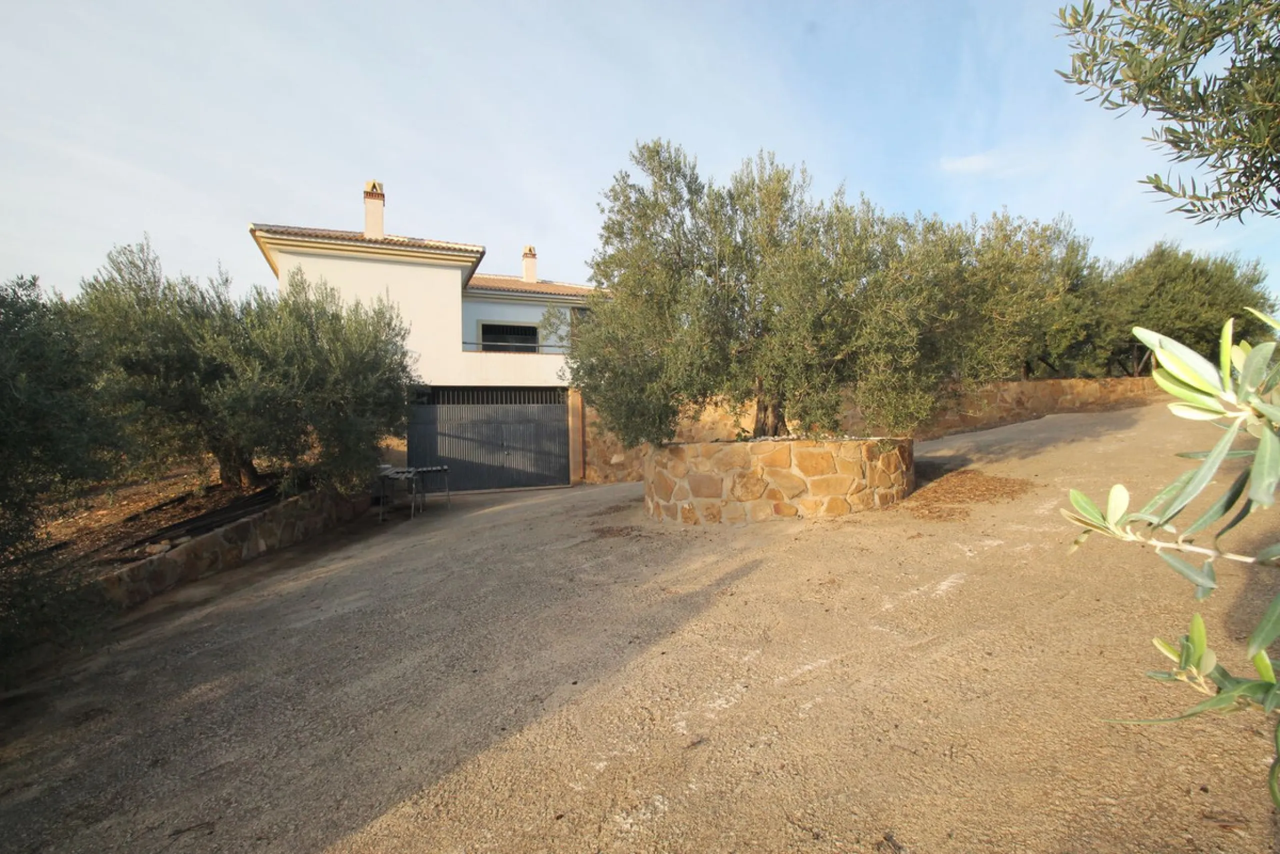 Plot - Residential Plot в продаже в Alora, Málaga. Площадь дома 330 м². Площадь участка 10000 м²