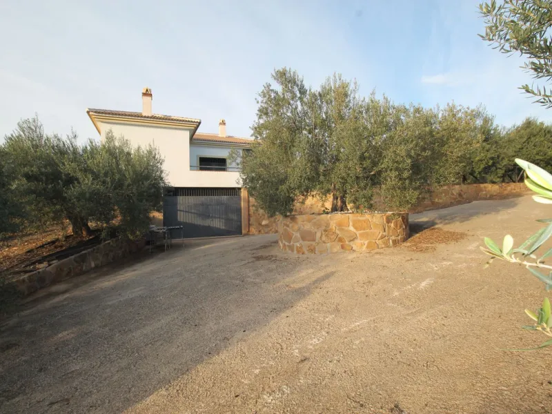 Plot - Residential Plot в продаже в Alora, Málaga. Площадь дома 330 м². Площадь участка 10000 м²