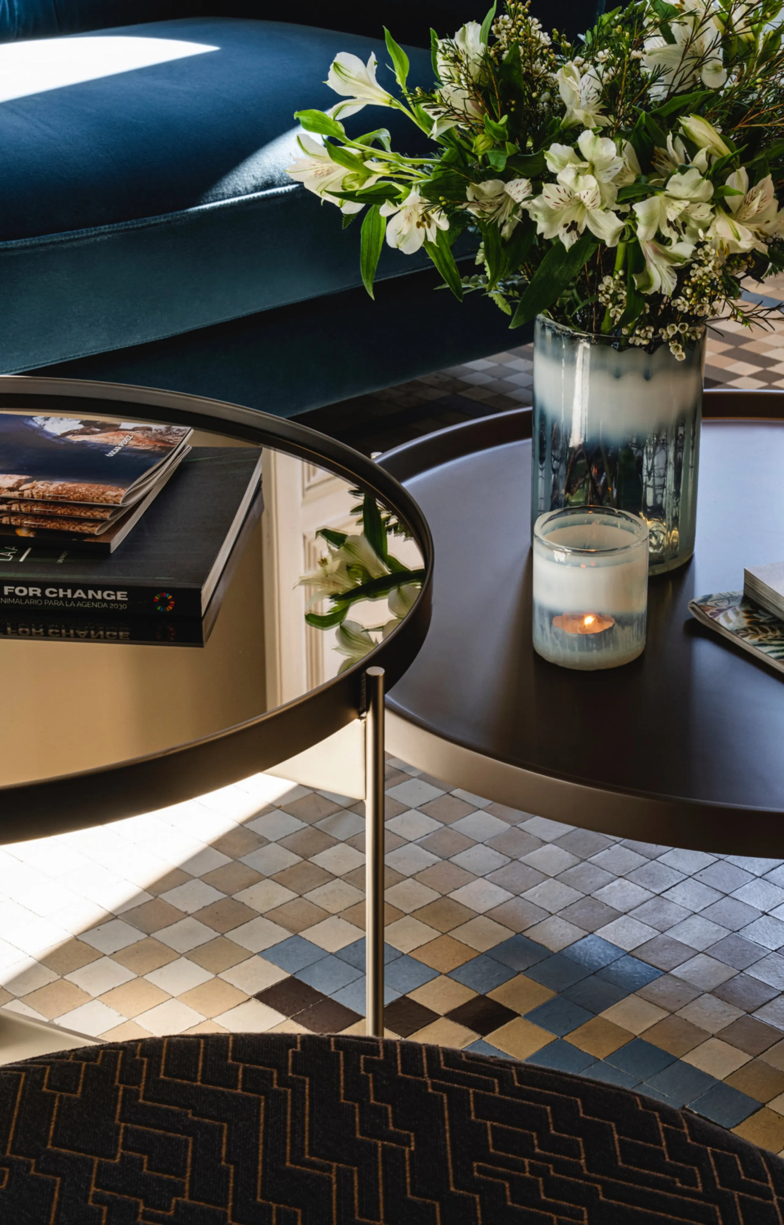 Spectacular luxury apartment located right on Paseo de Reding, in a unique building that forms part of the iconic Casas de Félix Sáenz, an architectural complex from the early 20th century. Its design, attributed to the renowned architect Fernando Guerrer