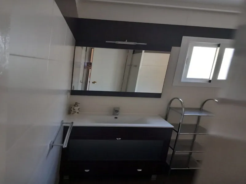 Apartment - Middle Floor Apartment в продаже в Fuengirola, Málaga. В доме 3 спален и 2 ванных комнат. Площадь дома 109 м²
