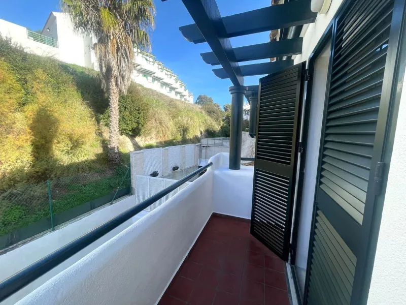 Townhouse with Garden, Terraces, Triple Garage and Communal Pool