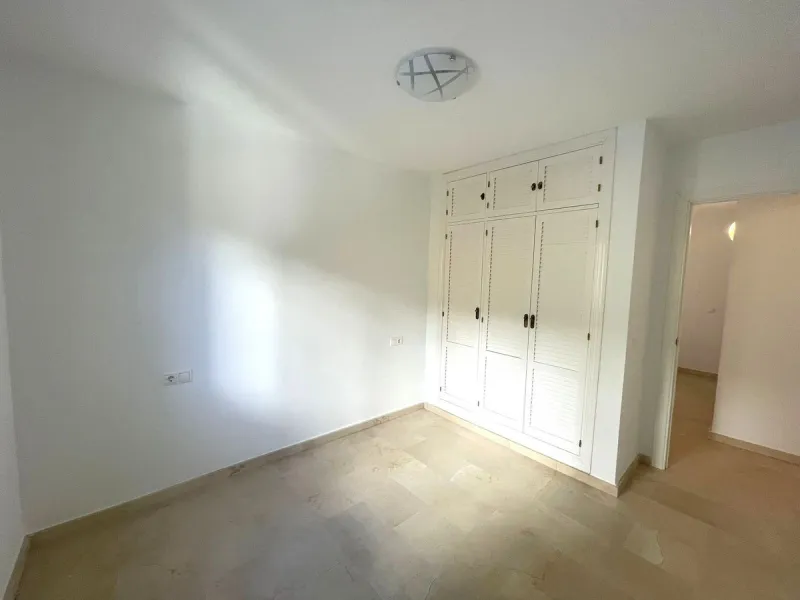 Townhouse with Garden, Terraces, Triple Garage and Communal Pool