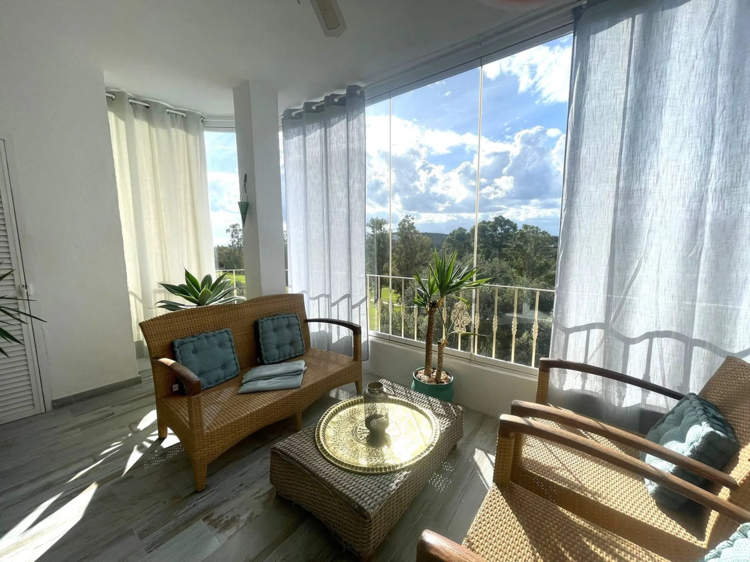Designer Penthouse Next to the Golf Course – Estepona
