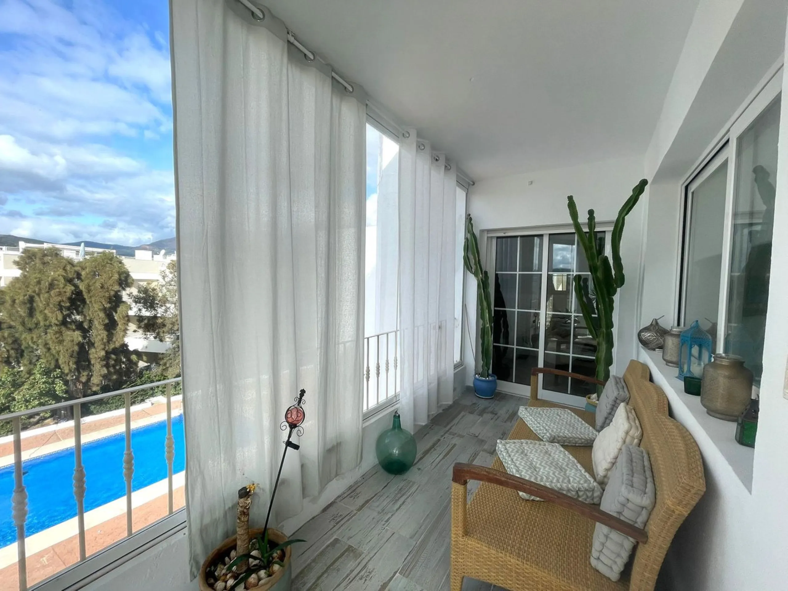 Designer Penthouse Next to the Golf Course – Estepona