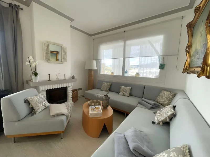 Designer Penthouse Next to the Golf Course – Estepona