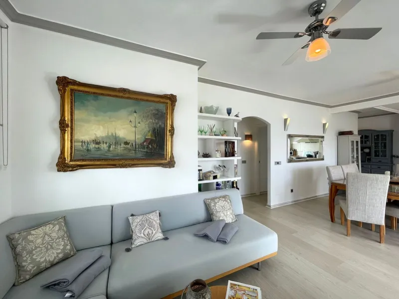 Designer Penthouse Next to the Golf Course – Estepona