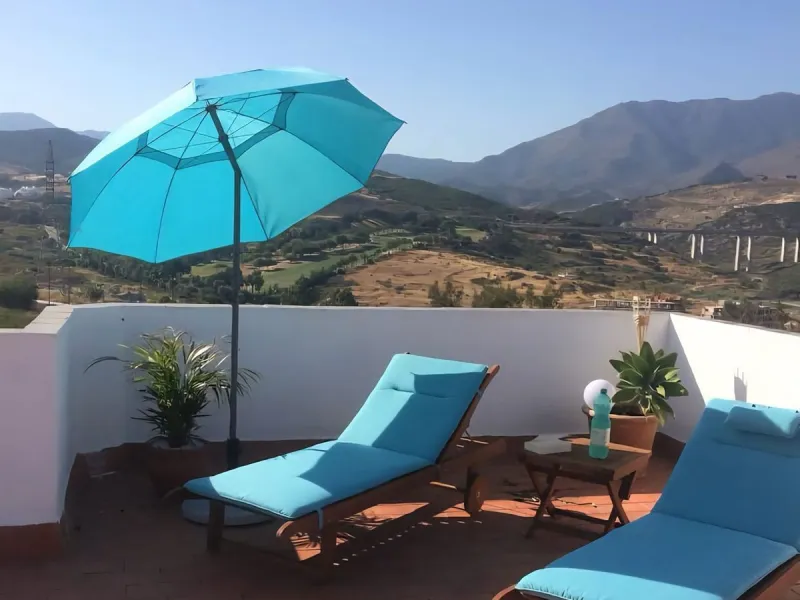 Designer Penthouse Next to the Golf Course – Estepona