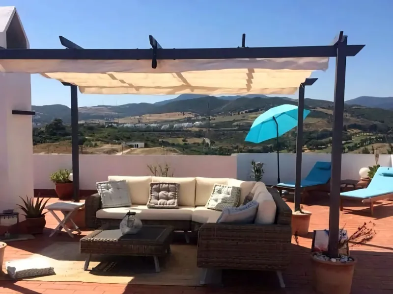 Designer Penthouse Next to the Golf Course – Estepona
