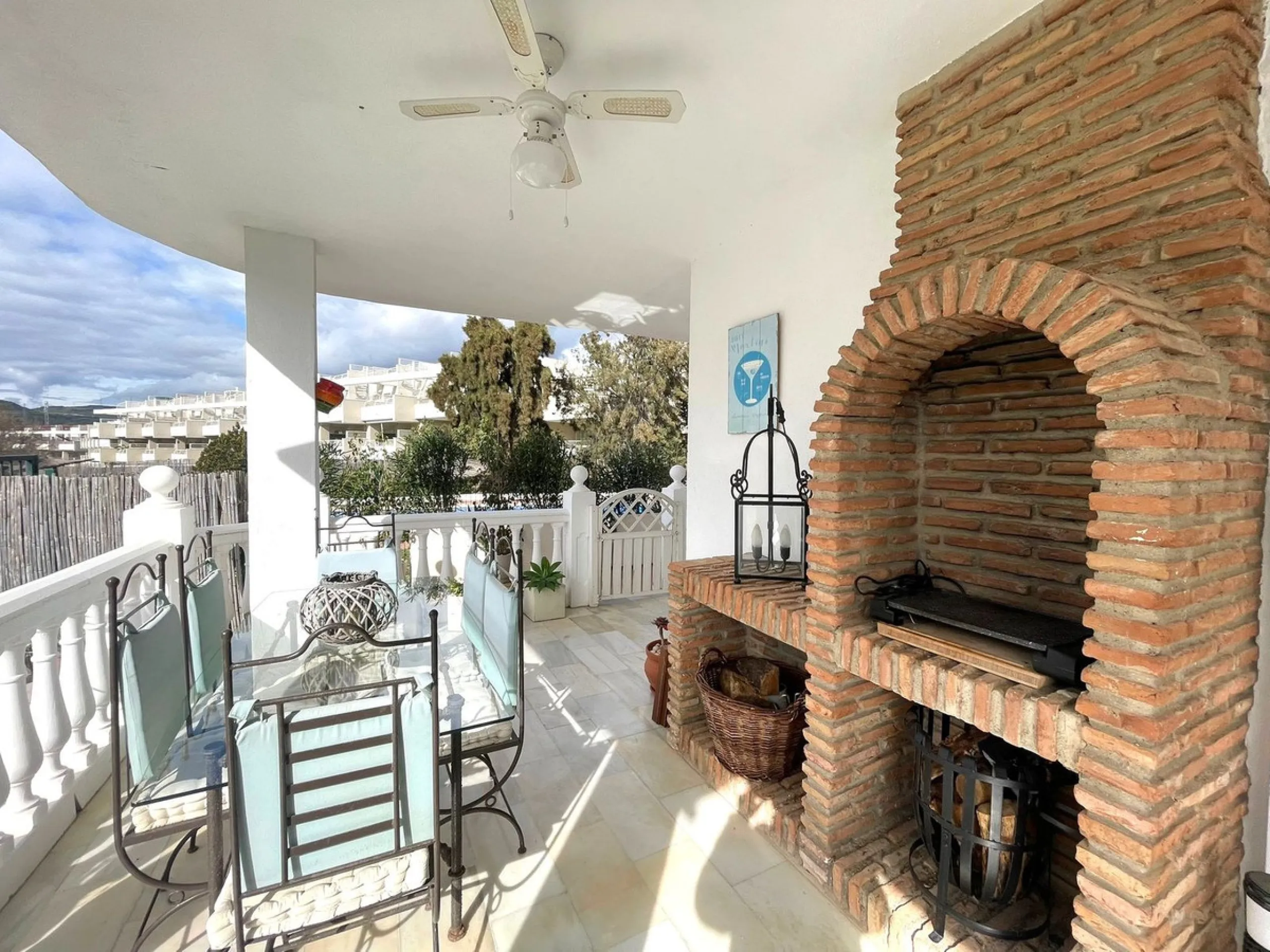 Designer Ground Floor Apartment with Private Garden – Estepona
