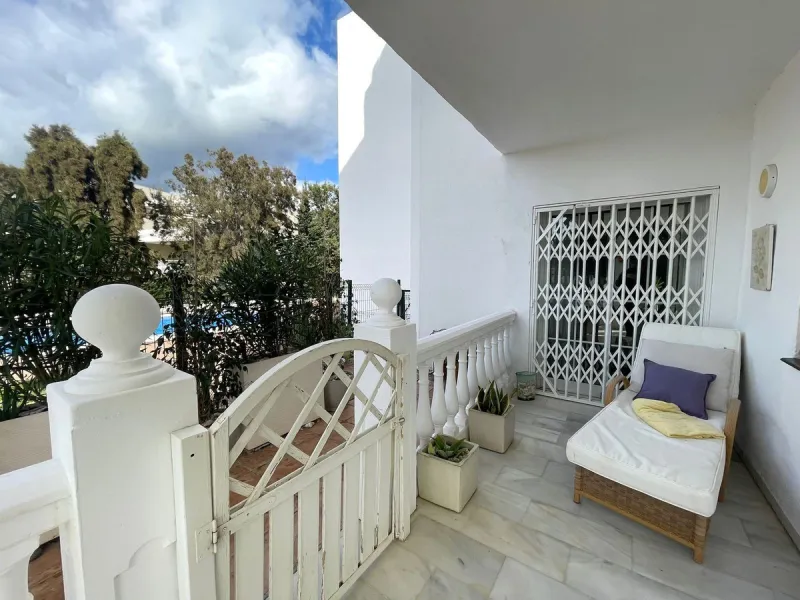 Designer Ground Floor Apartment with Private Garden – Estepona