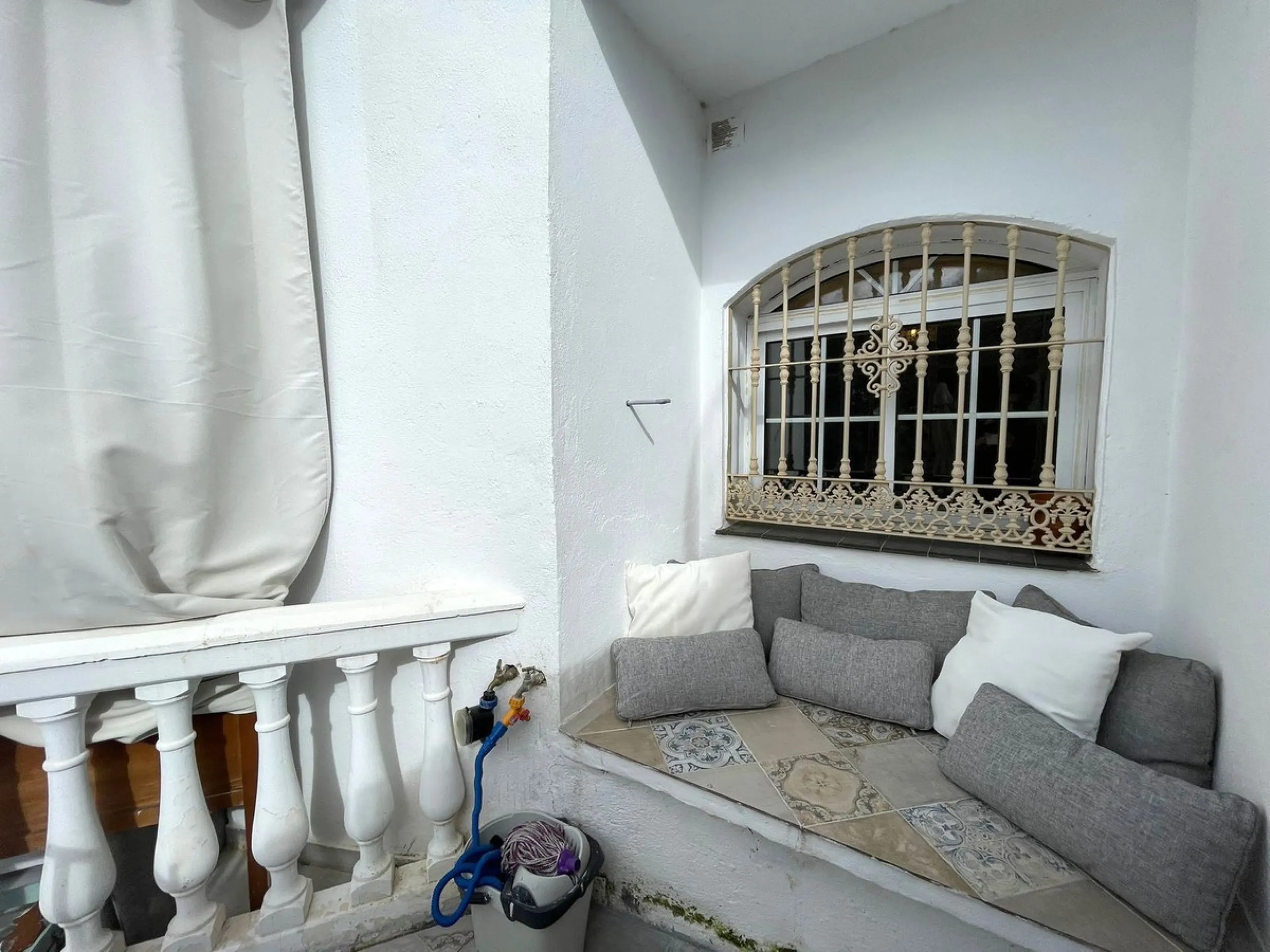 Designer Ground Floor Apartment with Private Garden – Estepona