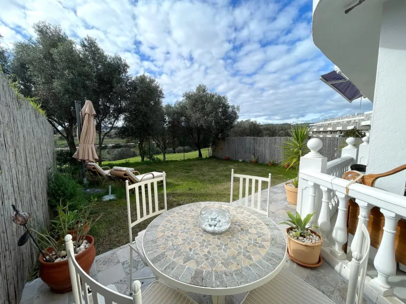 Designer Ground Floor Apartment with Private Garden – Estepona