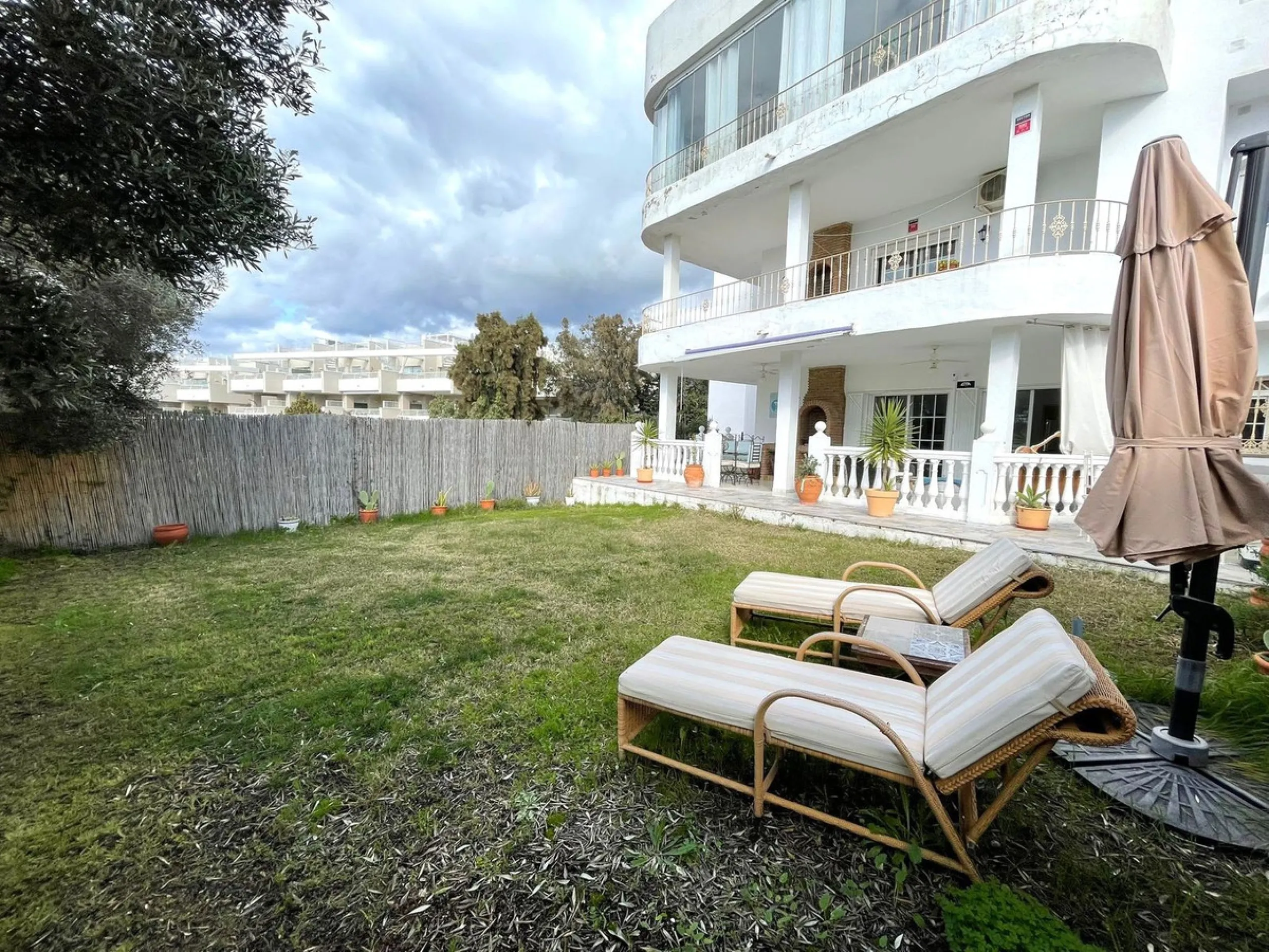 Designer Ground Floor Apartment with Private Garden – Estepona