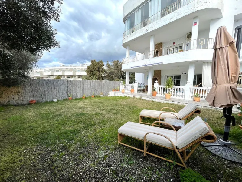 Designer Ground Floor Apartment with Private Garden – Estepona