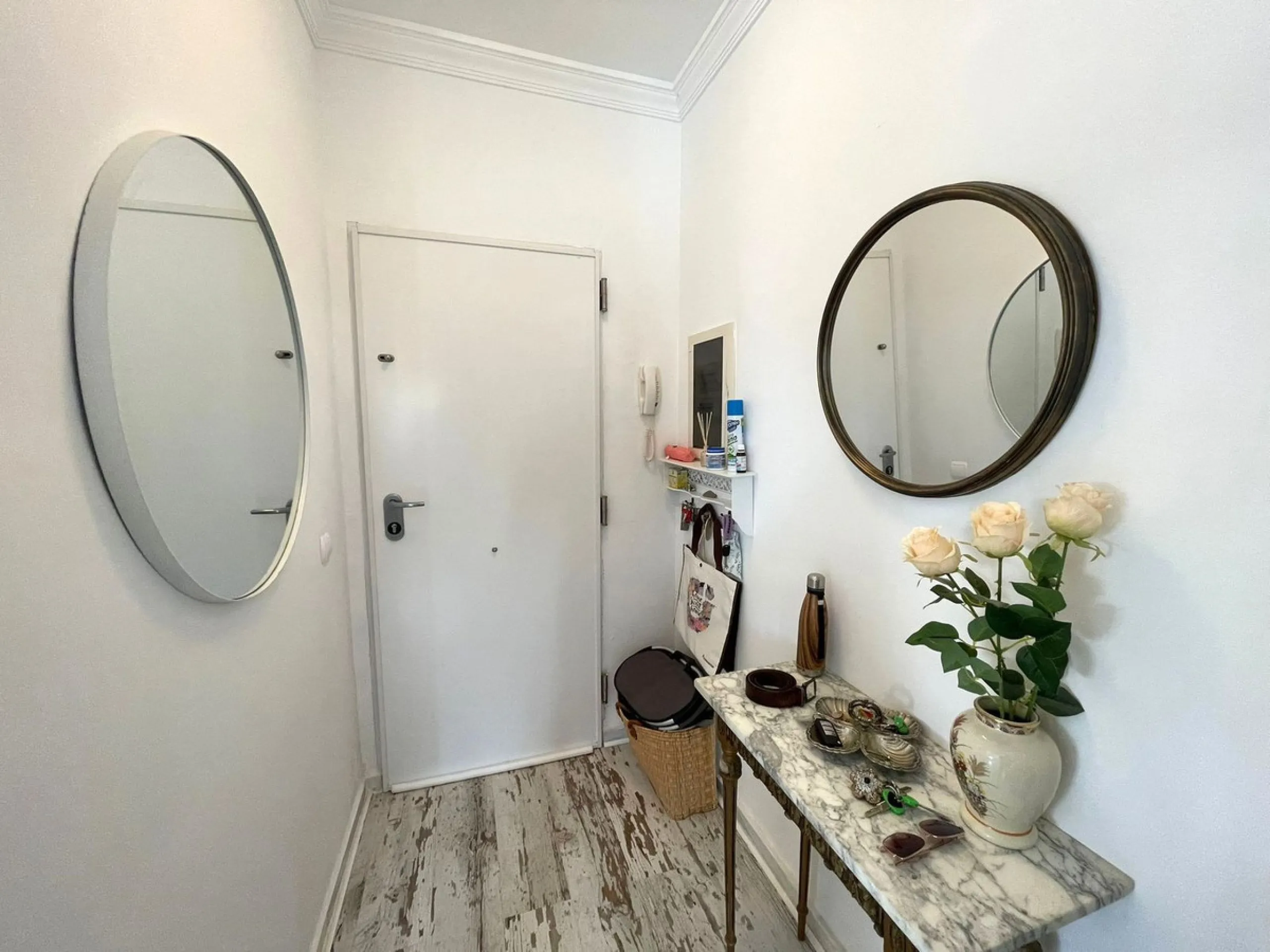 Designer Ground Floor Apartment with Private Garden – Estepona