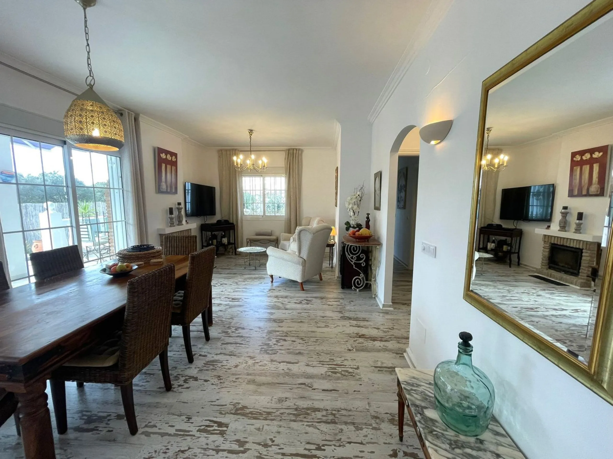 Designer Ground Floor Apartment with Private Garden – Estepona