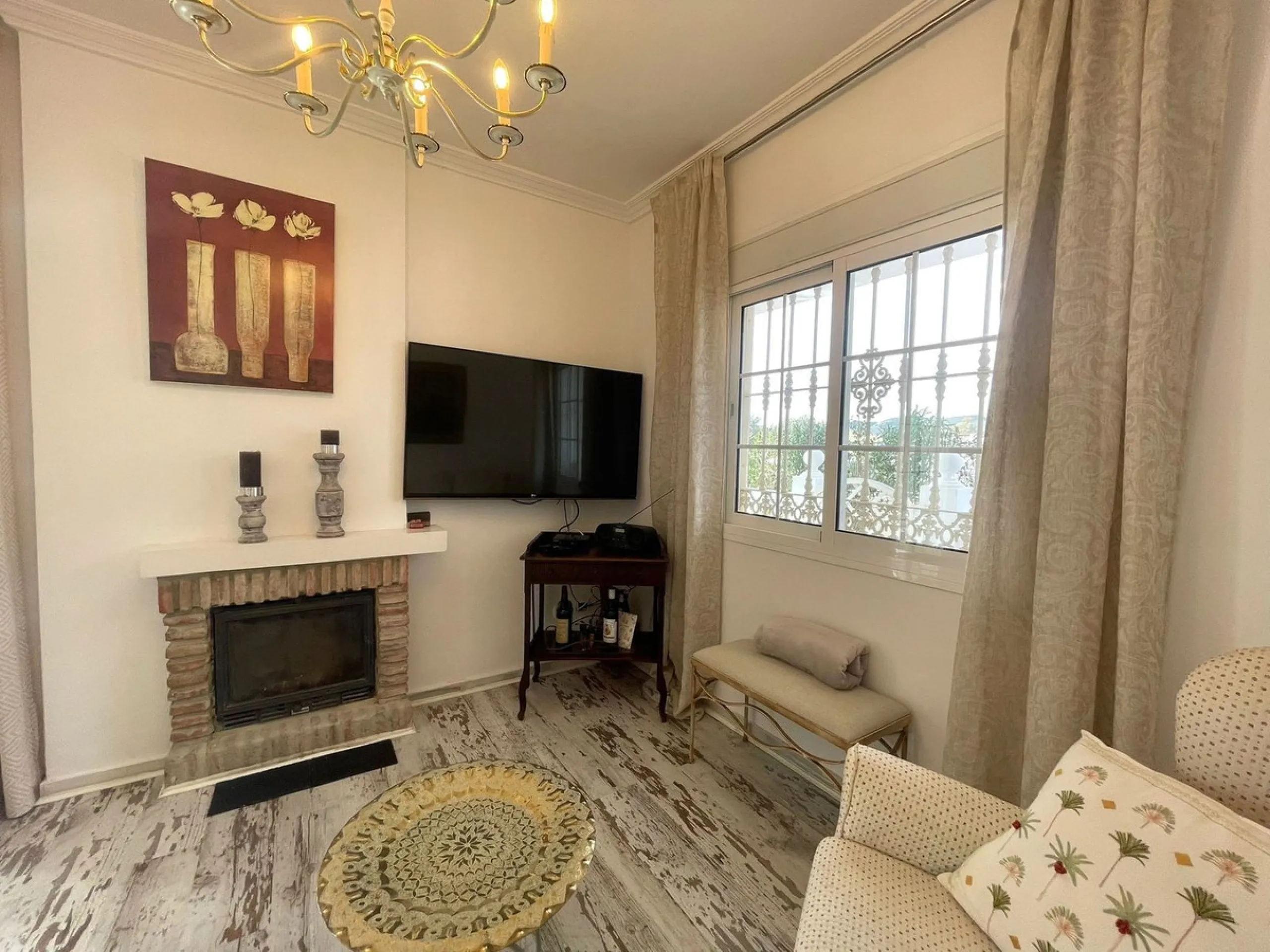 Designer Ground Floor Apartment with Private Garden – Estepona