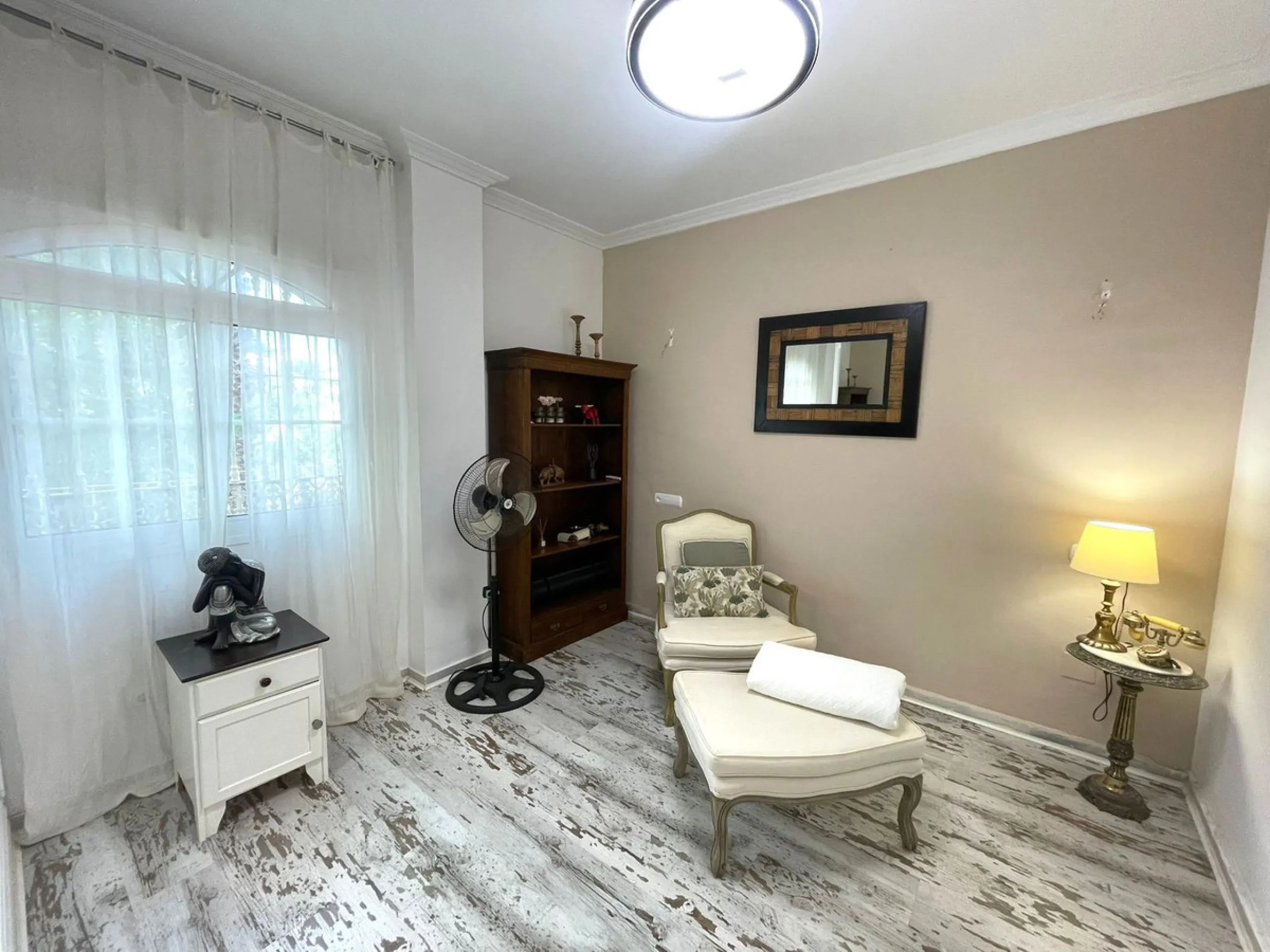 Designer Ground Floor Apartment with Private Garden – Estepona