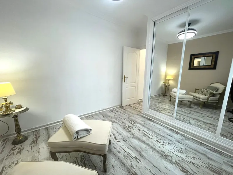 Designer Ground Floor Apartment with Private Garden – Estepona
