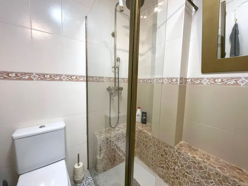 Designer Ground Floor Apartment with Private Garden – Estepona