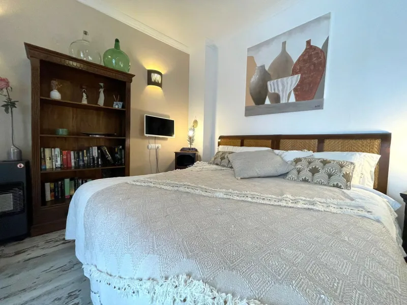 Designer Ground Floor Apartment with Private Garden – Estepona