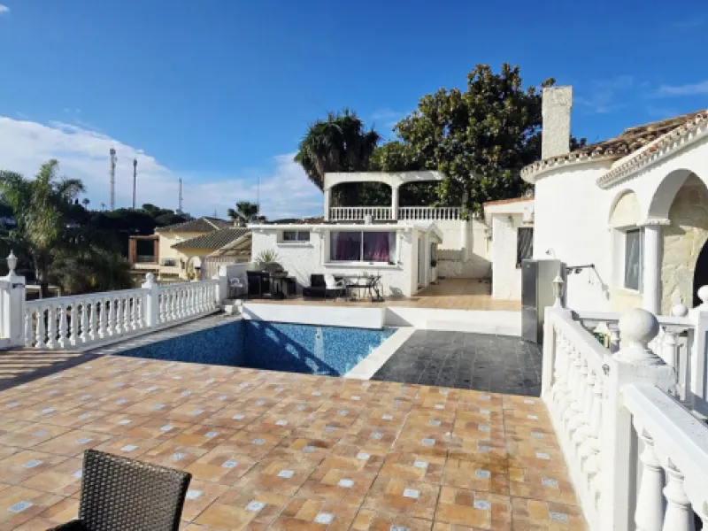 Investment Opportunity: Versatile Villa Ideal for Co‑Living, Boutique B&B or Multi‑Unit Living