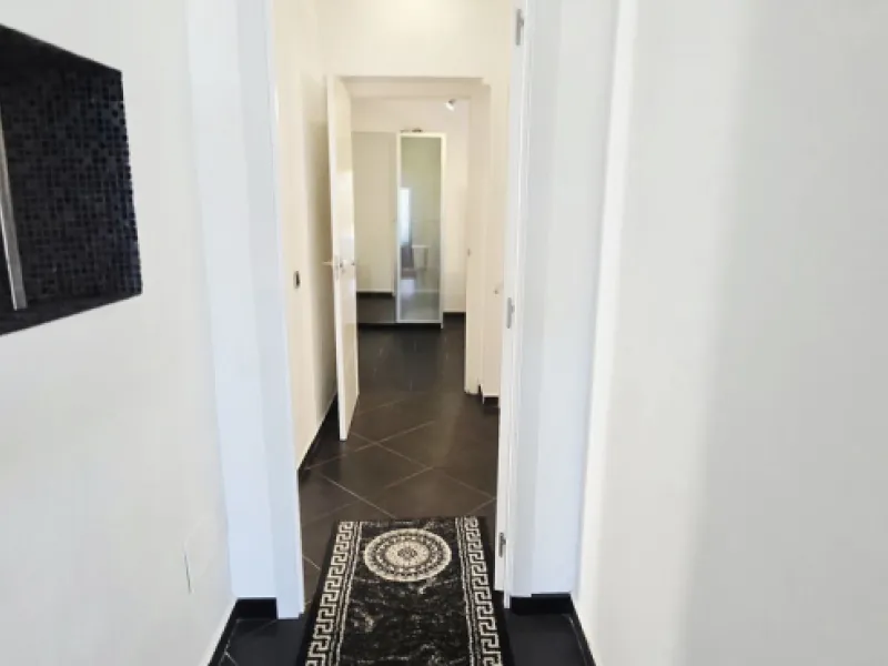 Investment Opportunity: Versatile Villa Ideal for Co‑Living, Boutique B&B or Multi‑Unit Living