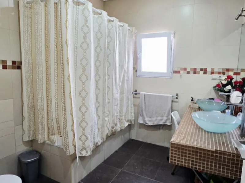 Investment Opportunity: Versatile Villa Ideal for Co‑Living, Boutique B&B or Multi‑Unit Living