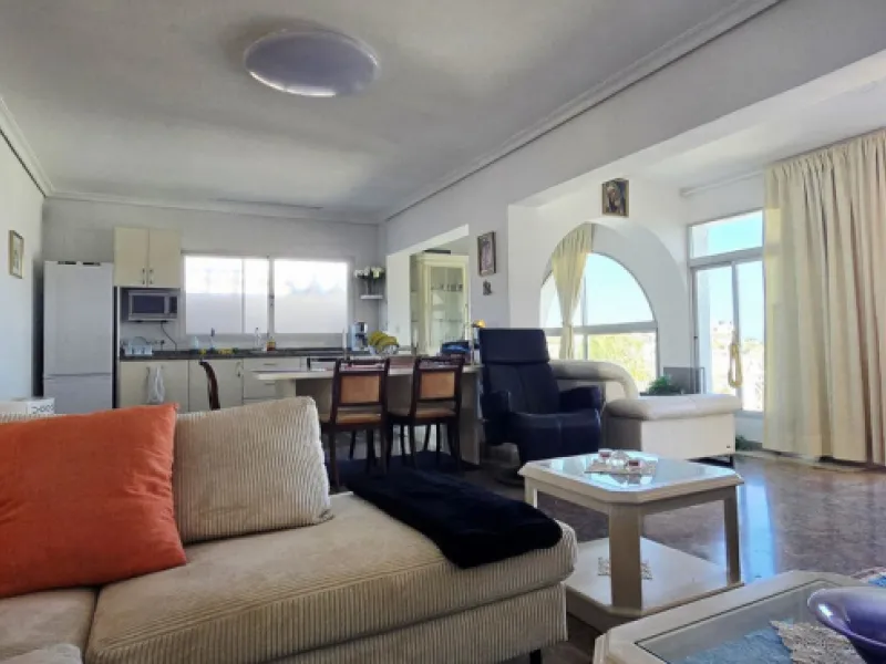 Investment Opportunity: Versatile Villa Ideal for Co‑Living, Boutique B&B or Multi‑Unit Living